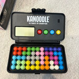 Kanoodle Ultimate Champion NWOT